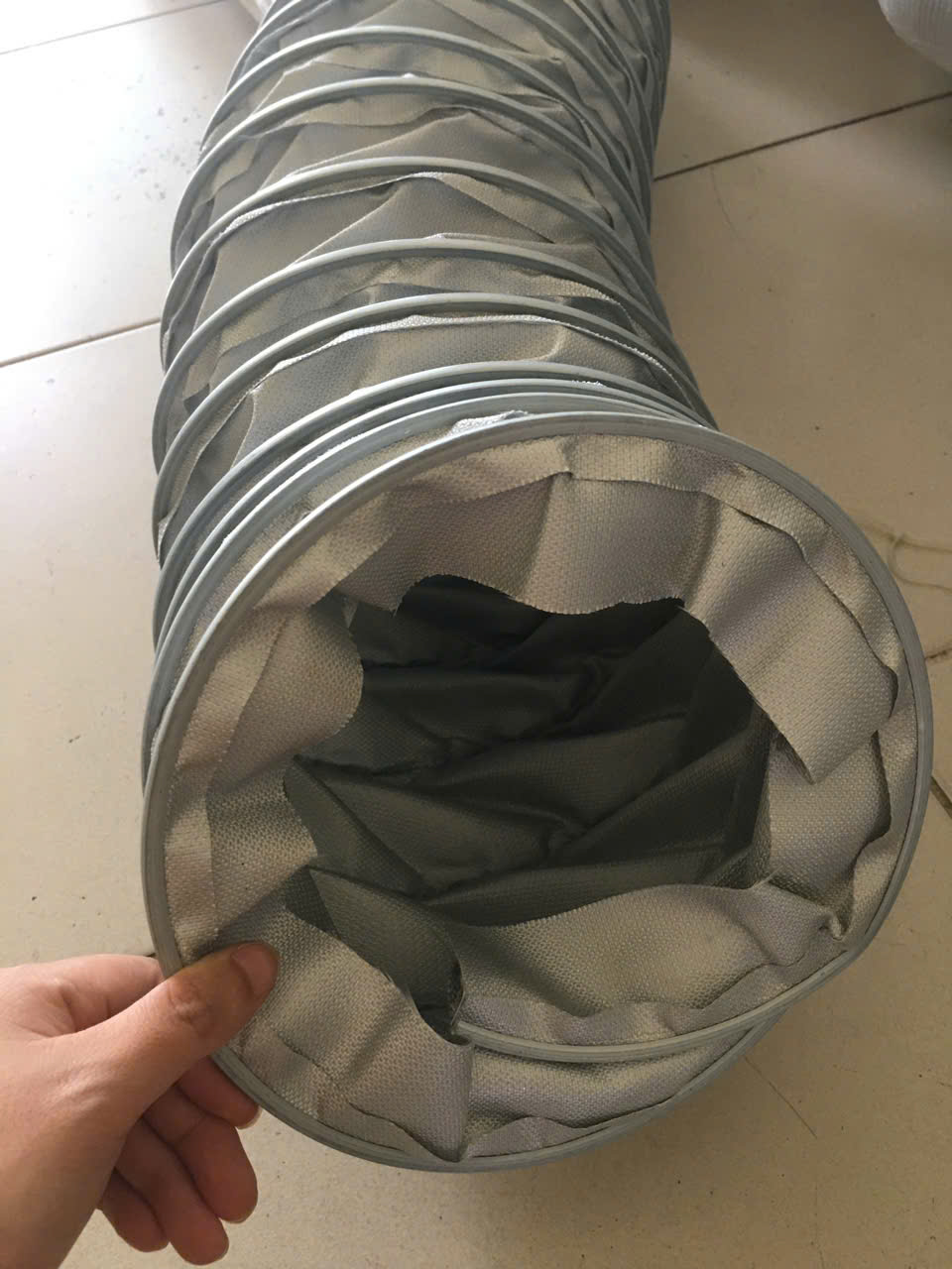 Ảnh cuộn ống gió vải chống cháy thực tế 2