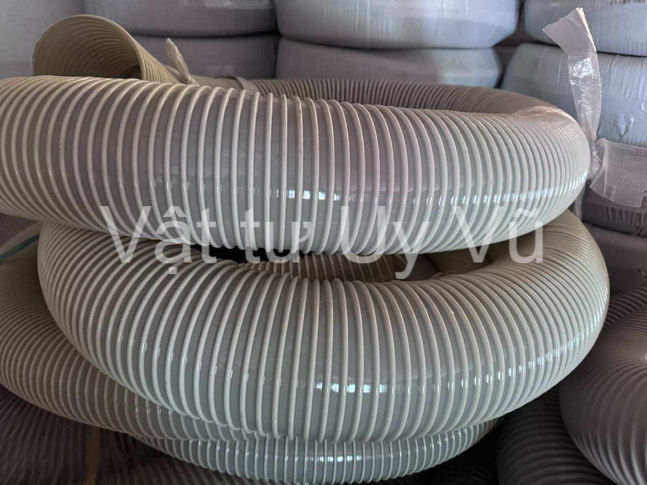 Khả năng chịu lực, uốn cong và tuổi thọ