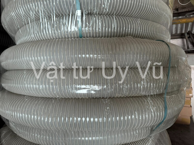 Tiêu chuẩn an toàn khi dùng ống hút bụi gân nhựa trong nhà máy