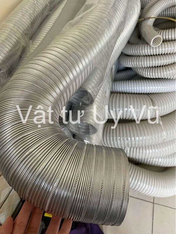 Ống nhôm nhúm là loại ống dẫn được chế tạo từ nhôm, nổi bật với độ linh hoạt và mềm dẻo cao
