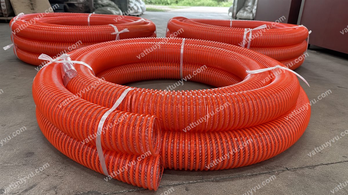 Các cuộn ống gân cam D100 tại kho chờ báo giá và giao hàng