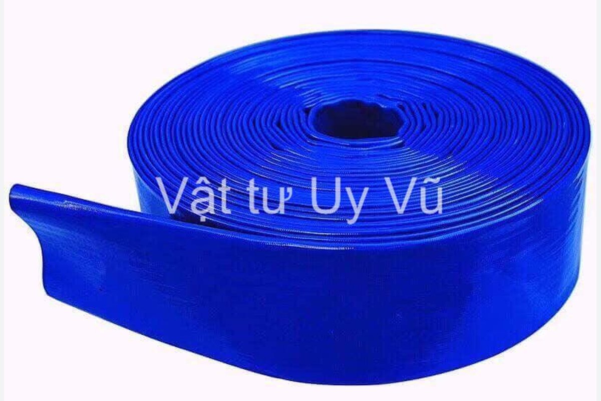 Ảnh sản phẩm thực tế cuộn ống bạt xanh dạng dải xẹp phủ PVC
