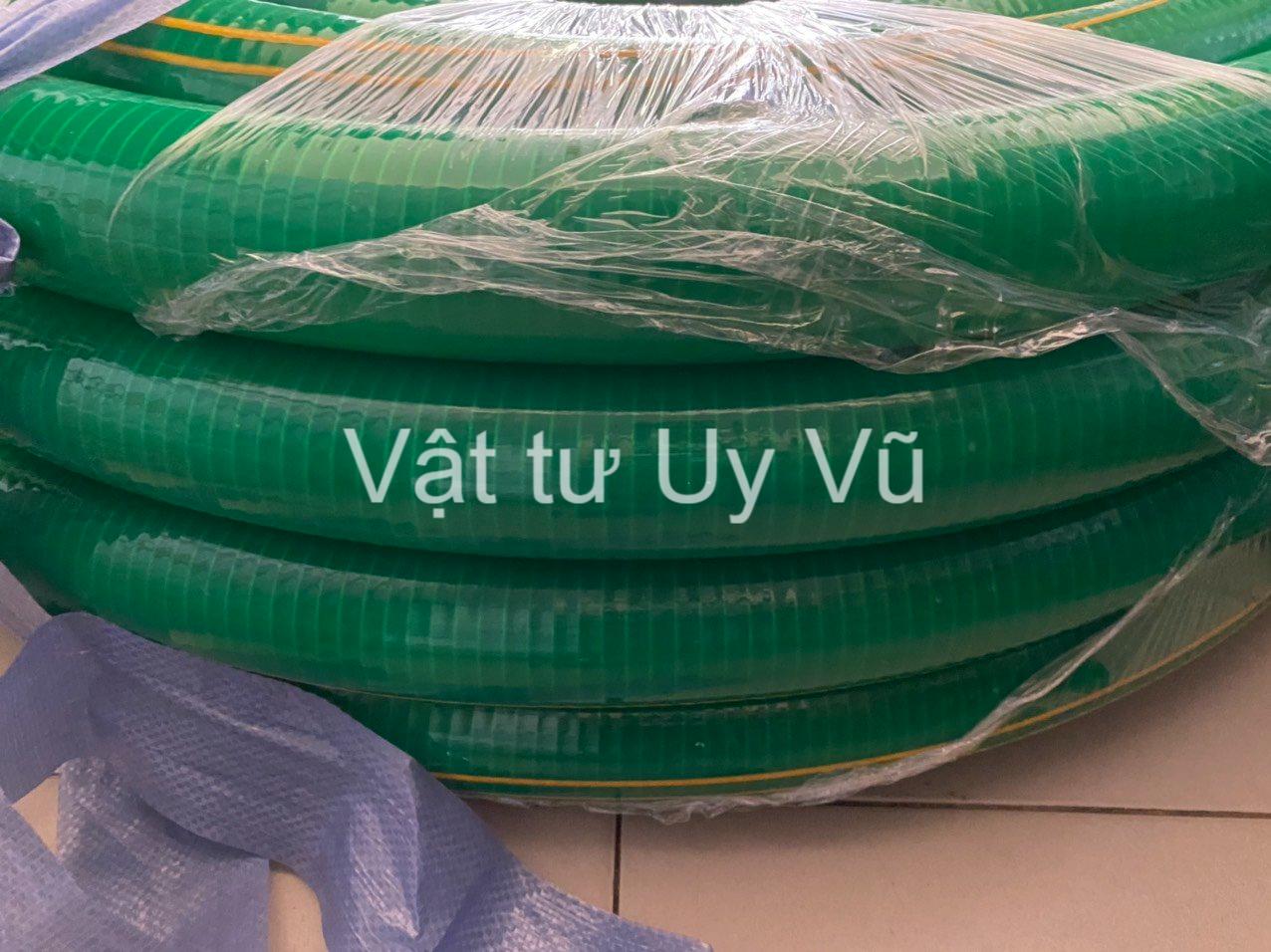 ống làm từ nhựa pvc và thép