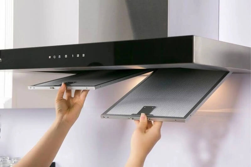 Kiểm tra các bộ phận của máy trước.